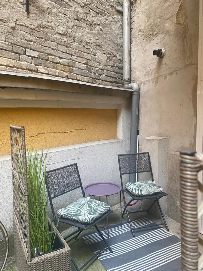 Tatra Apartment By The Danube Fully Accessible Budapest Exterior photo